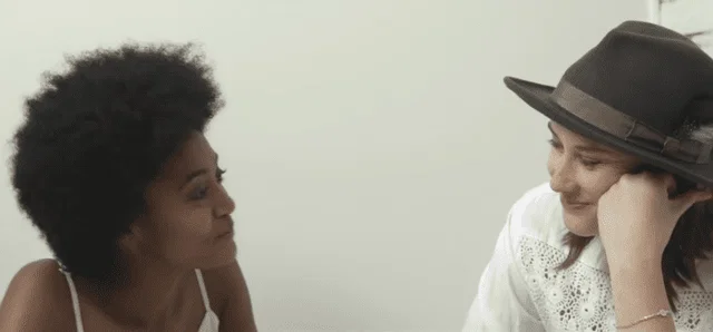 Estáis enamoradas. Es eso, ¿verdad?