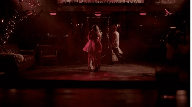 baile final nora y mary louise