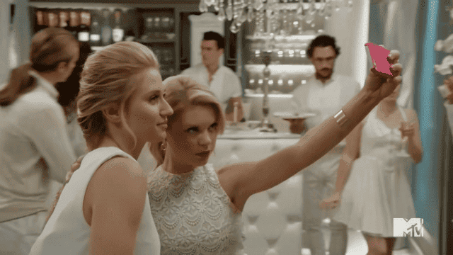 "Di hola a mis seguidores de Instagram"