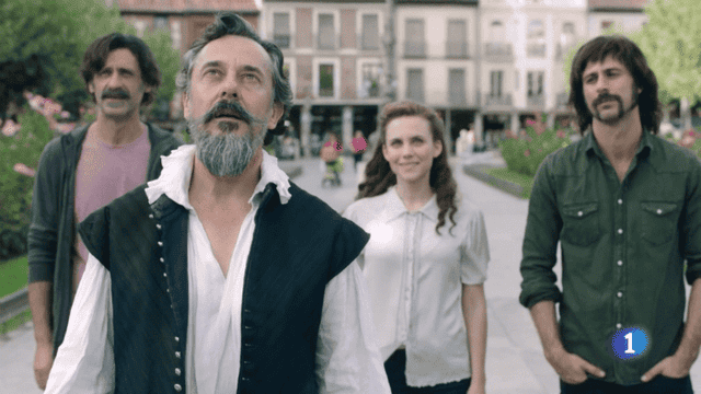 Cervantes flipando en colores y serpentinas