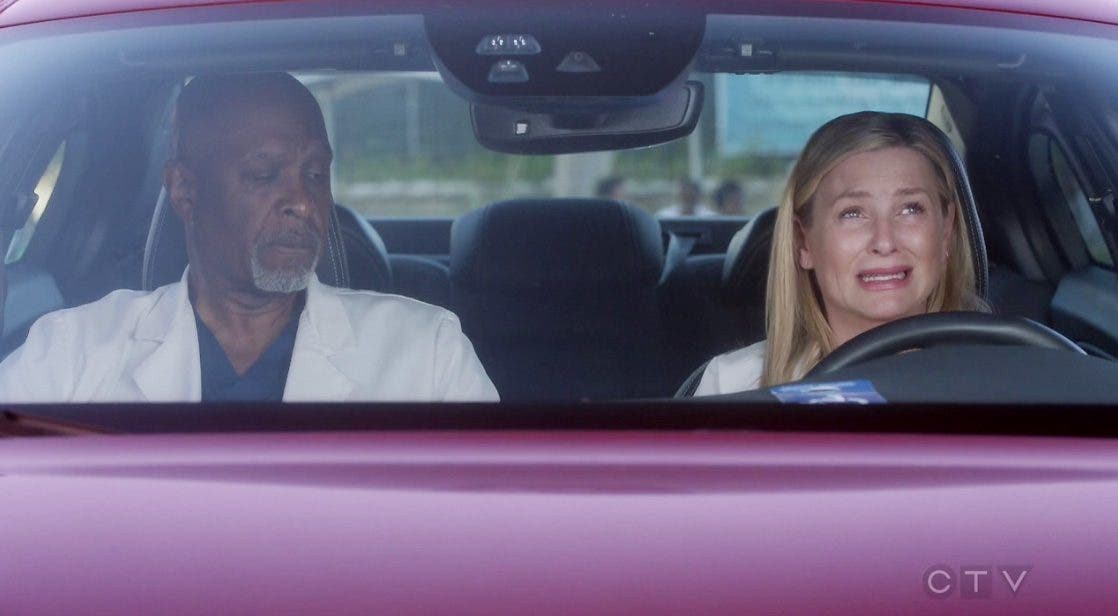 Arizona llorando con Richard