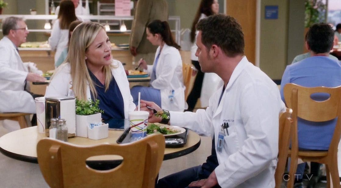 Arizona sorprendida con Alex