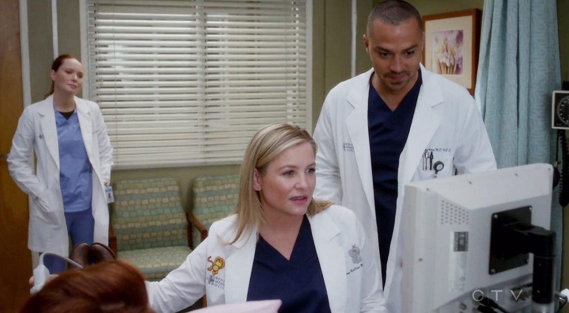 Arizona y Penny trabajando