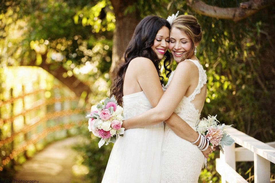 10 fotos de bodas lésbicas que nos han enamorado