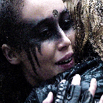 Lexa abrazando a Clarke