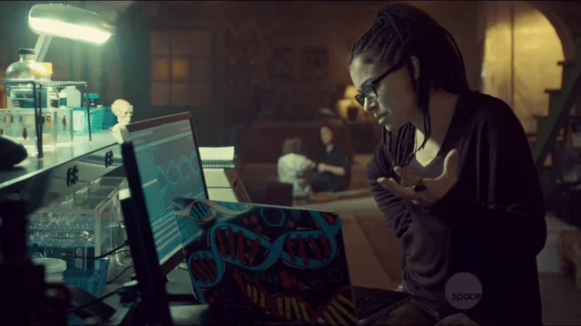 cosima al telefono