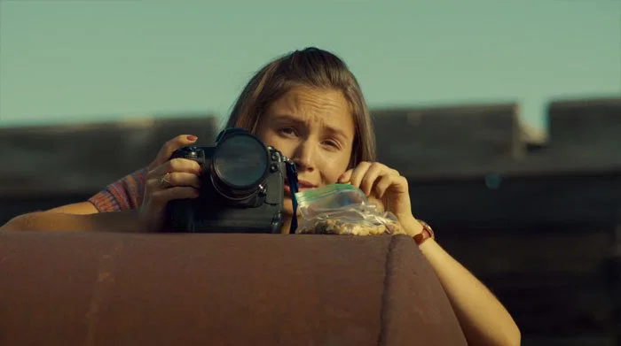 Waverly espiando