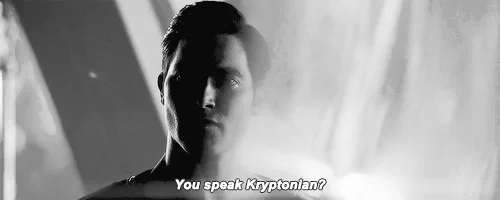 "¿Hablas kryptoniano?" (Vía dailycwsupergirl.tumblr.com)