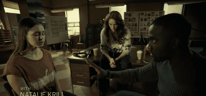 "Cuando chasquee los dedos, te despertarás y serás una gallina"