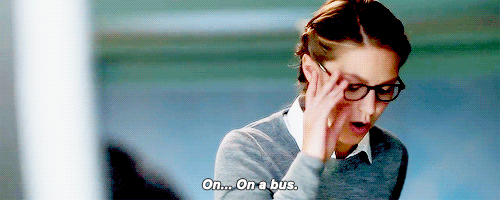 "... en autobús" (Vía dctvladies.tumblr.com)