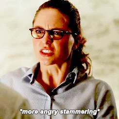 <em>balbuceo furioso</em> (Vía cwsupergirlgifs.tumblr.com)