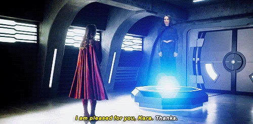 "Me alegro por ti Kara" "Gracias" (Vía supergirlbenoist.tumblr.com)