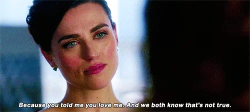 "Porque dijiste que me amas, y las dos sabemos que no es cierto" (Vía dailycwsupergirl.tumblr.com)