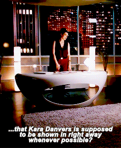 “…Que se supone que Kara Danvers puede pasar inmediatamente siempre que sea posible” (Vía cwsupergirlgifs.tumblr.com)