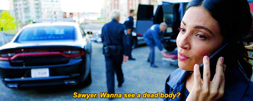 "Es Sawyer. ¿Quieres ver un cadaver?" (Vía cwsupergirlgifs.tumblr.com)