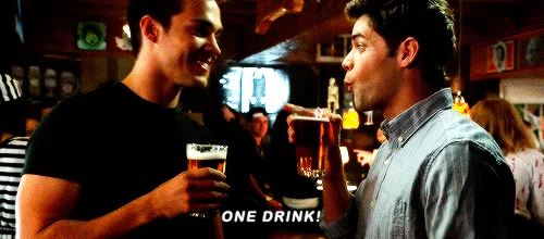 "Un trago (nada más)" (Vía dailycwsupergirl.tumblr.com)