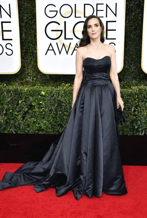 Winona Ryder Golden Globes 2017
