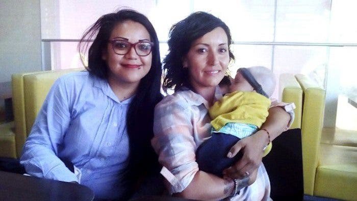 Primer acta de nacimiento a familia homoparental en México