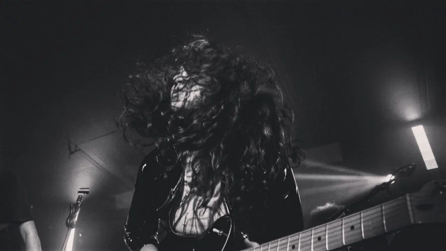 MUNA guitarra