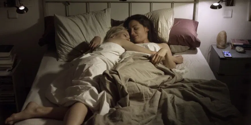 Indetectables corto lésbico