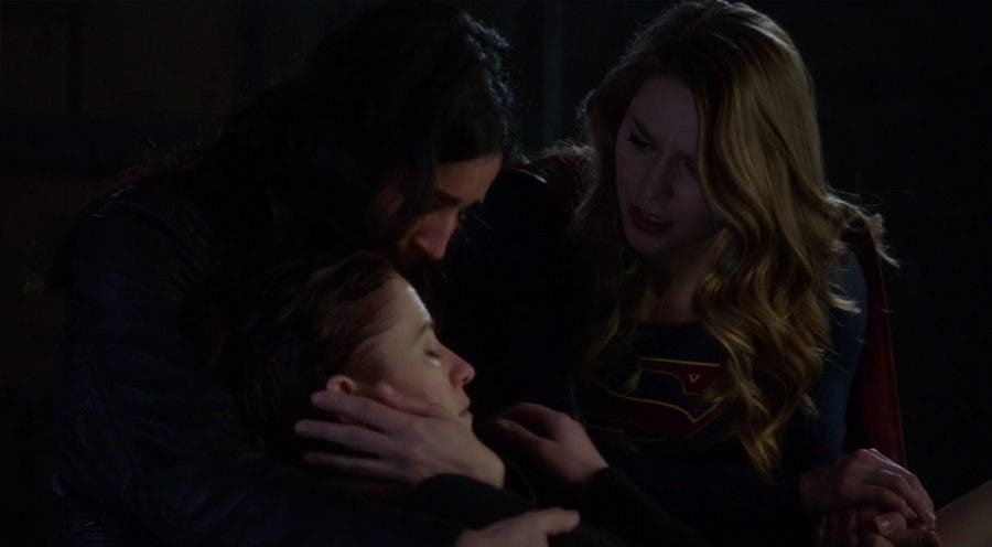 Kara y Maggie rescatan a Alex