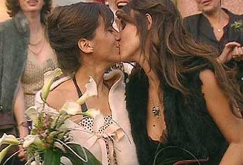 Maca y Esther el d&iacute;a de su boda