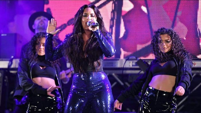 Demi Lovato nos regala el primer momento lesbicanario del 2018