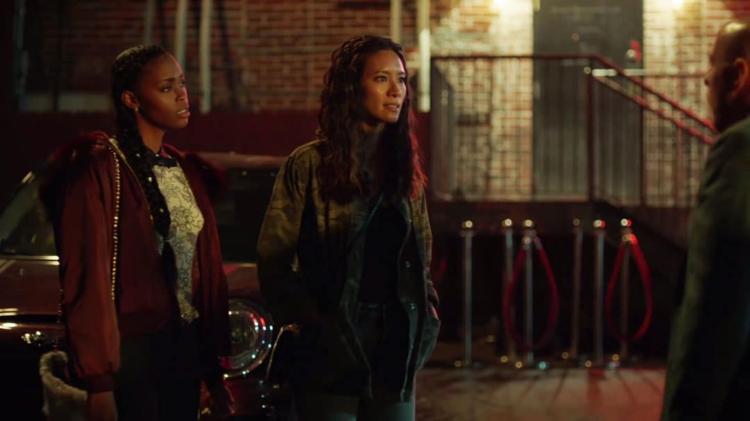 Anissa y Grace luchando