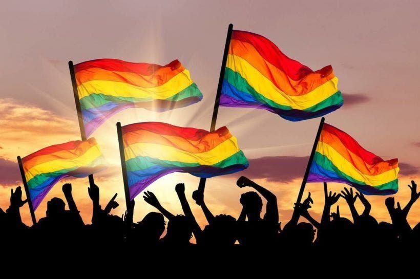 8 consejos para cuidarte este mes del Orgullo LGBTQ (y siempre)