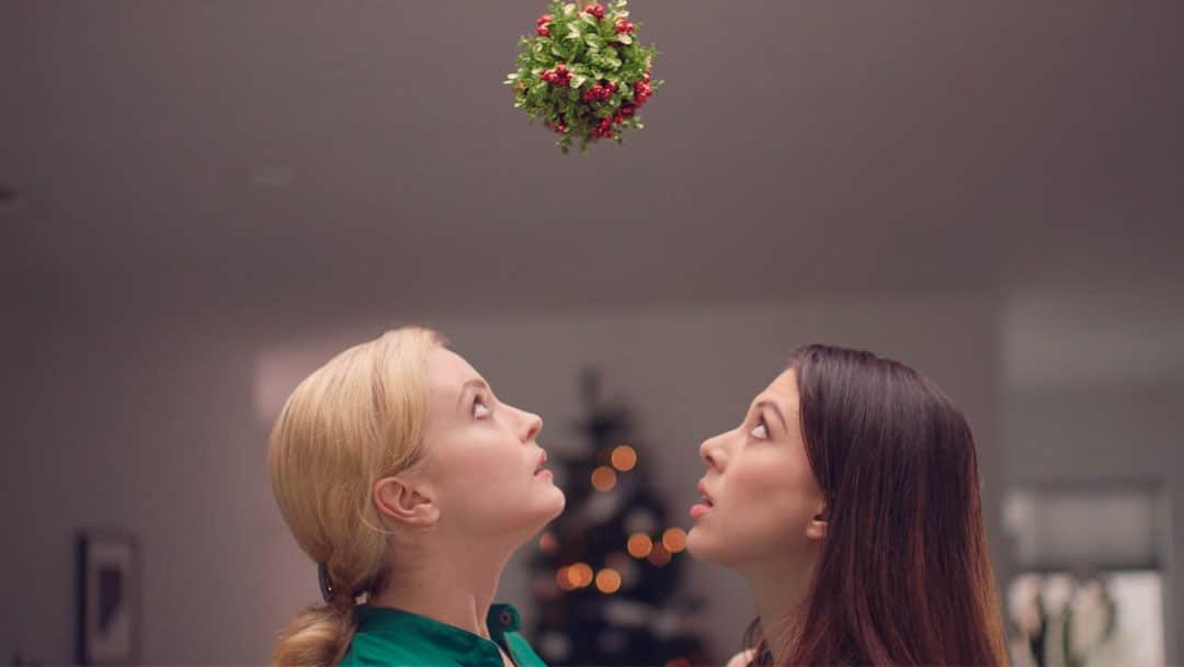 Season of Love una película navideña super lesbicanaria y cursi total