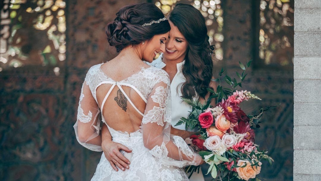 Costa Rica aprueba el matrimonio igualitario y celebra su primera boda lésbica