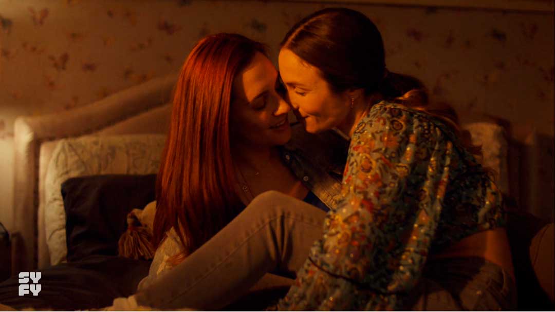 Wayhaught haci&eacute;ndose caricias