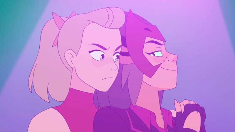 Catra y Adora bailando en el baile de las princesas