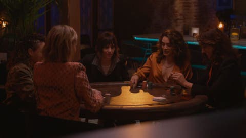 protagonistas de The L Word Generation Q jugando p&oacute;ker