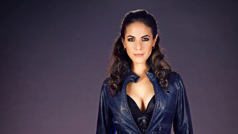 Bo Dennis en Lost Girl