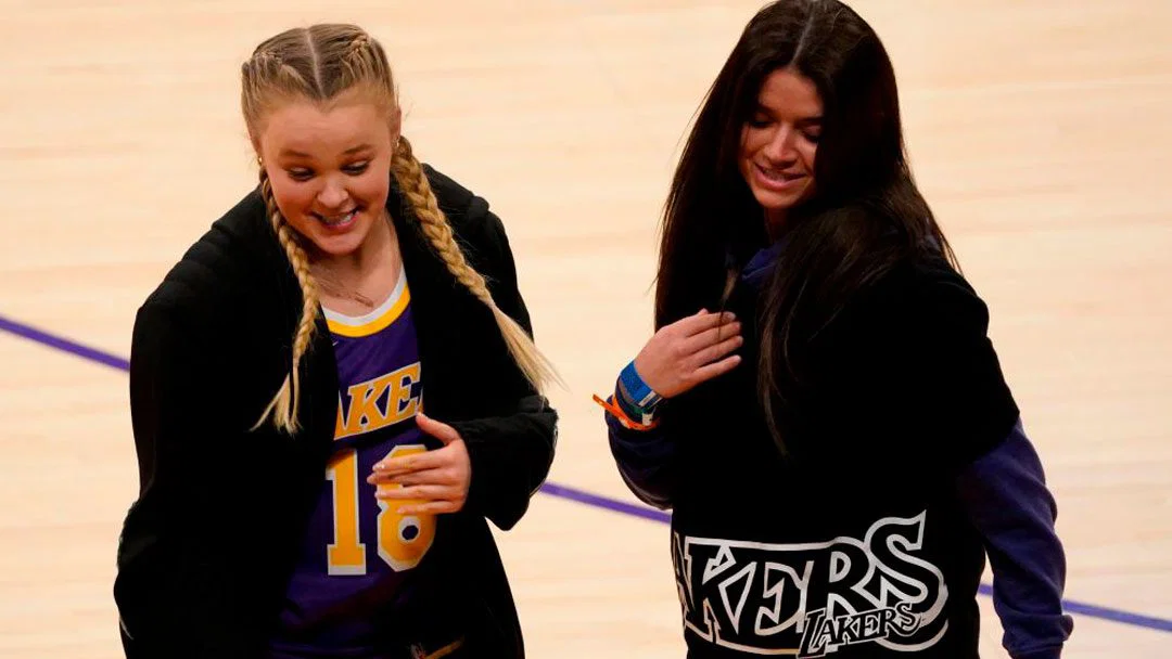 Jojo Siwa y Katie Mills