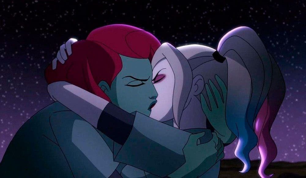 Harley Quinn y Poison Ivy besándose