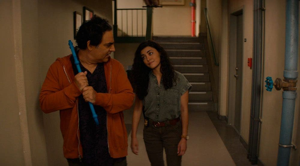 Lucy y Ernie hablando de Skylar