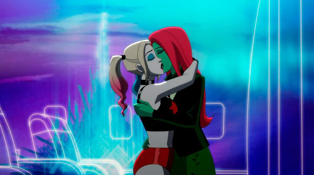 Harley Quinn y Poison Ivy besándose