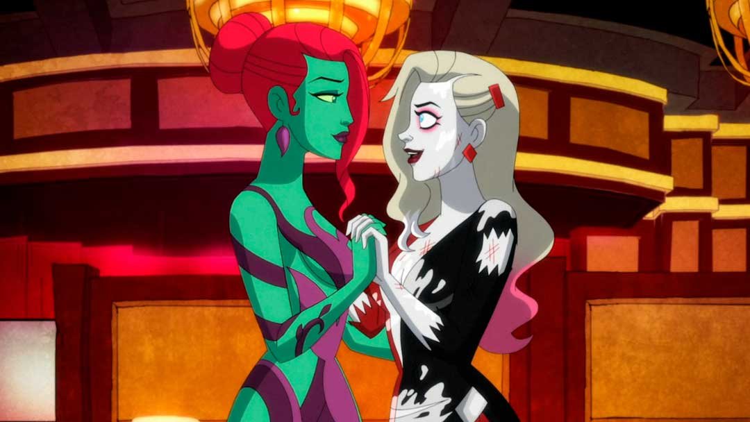 Harley Quinn y Poison Ivy tomadas de las manos