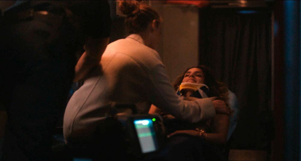 Nat y Gigi en la ambulancia