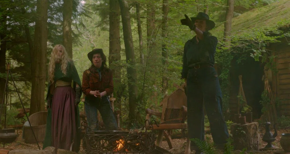 Las vaqueras intentan salvar a Elora
