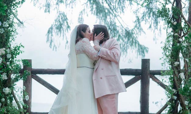 Beanie Feldstein y Bonnie-Chance Robert nos enseñan las primeras fotos de su boda de ensueño