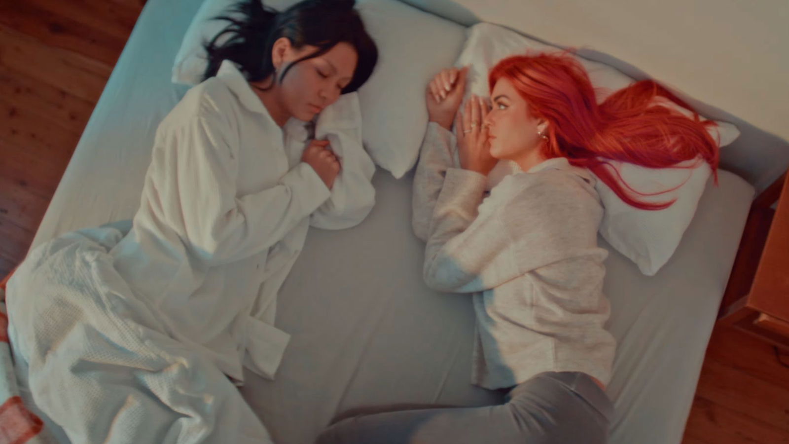 Timebomb de Charley te va a romper el corazón y hacerte sonreír al mismo tiempo