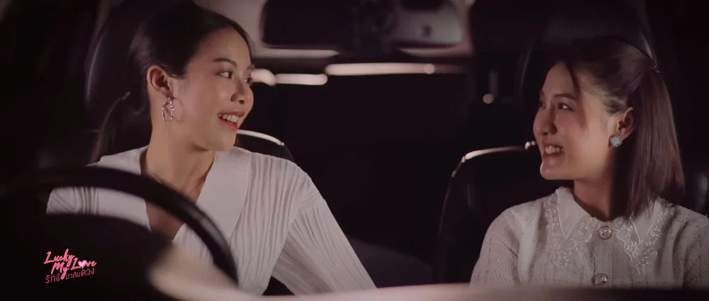 NubDao y Vela hablando en el coche