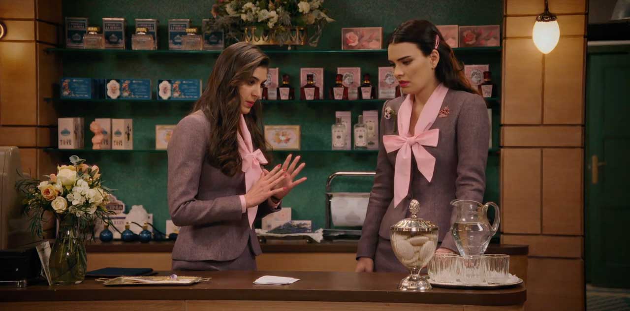 Carmen regañando a Fina