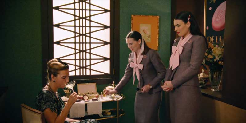 Fina y Claudia trabajando en el lanzamiento