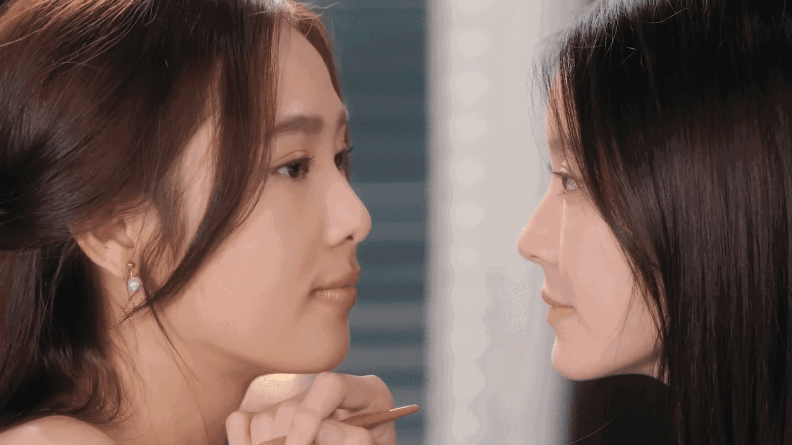 Aioon bajo los encantos de May