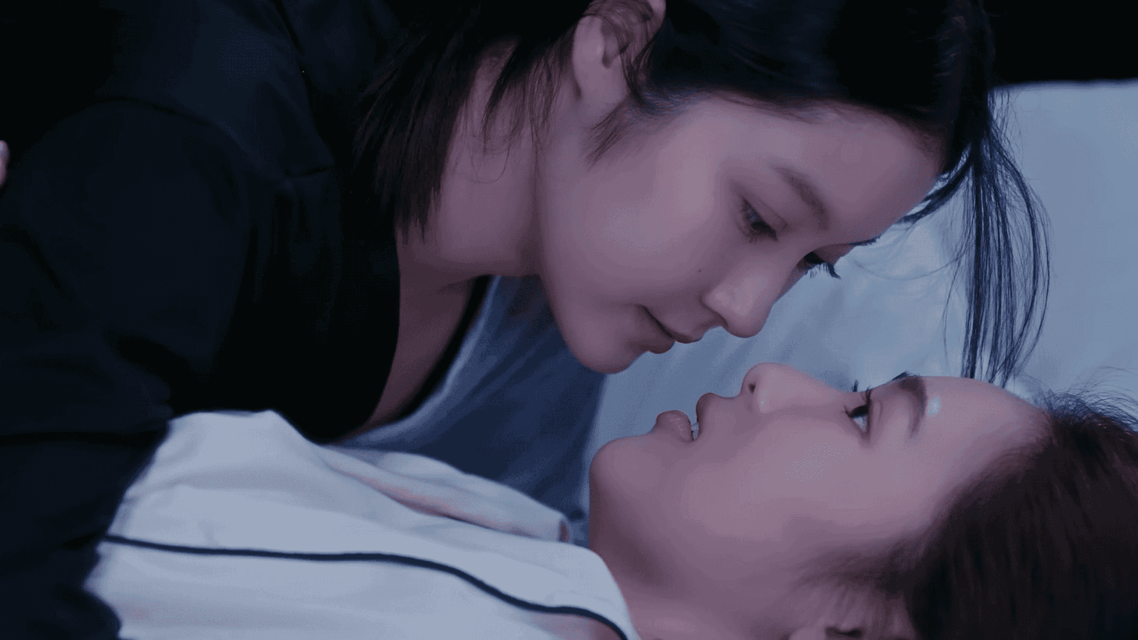 Aioon y May terminan juntas en la noche