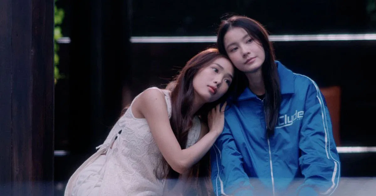 Aioon y May en Pluto The series